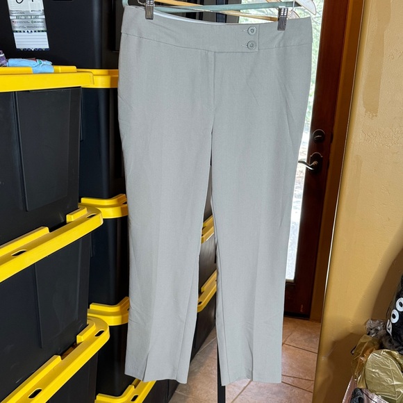 Investments Petite Gray Straight Leg Trousers Size 10 PR - Picture 1 of 10